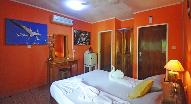 CHEZ MARSTON / ORCHID APARTMENTS LA DIGUE - La Digue