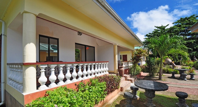 CHEZ MARSTON / ORCHID APARTMENTS LA DIGUE - La Digue
