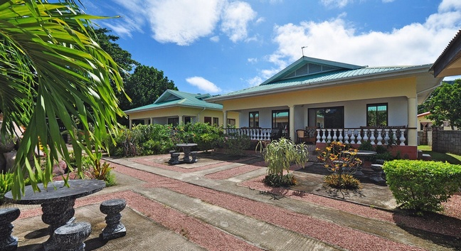 CHEZ MARSTON / ORCHID APARTMENTS LA DIGUE - La Digue