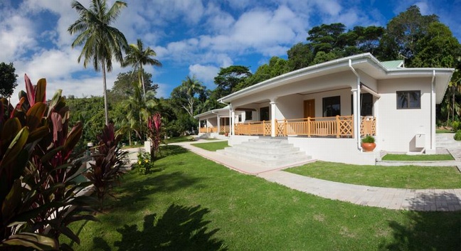 ANSE SOLEIL BEACHCOMBER - Mahé