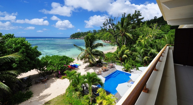 CROWN BEACH HOTEL - Mahé