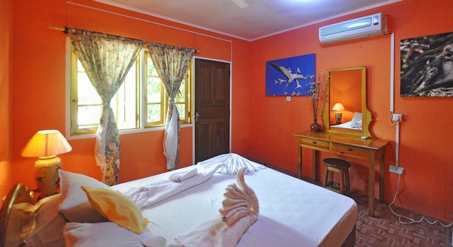 CHEZ MARSTON / ORCHID APARTMENTS LA DIGUE - La Digue